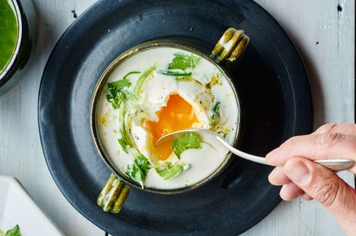 garlic-soup-with-potatoes-and-poached-eggs-120716.jpg